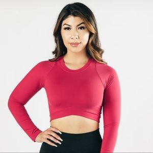 Black long sleeve crop top